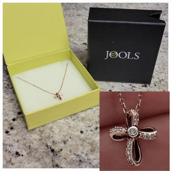 Jools.Silver.Greece NEW in BOX 925 SS Ribbon Cross Necklace Cubic Zirc… - Picture 13 of 14